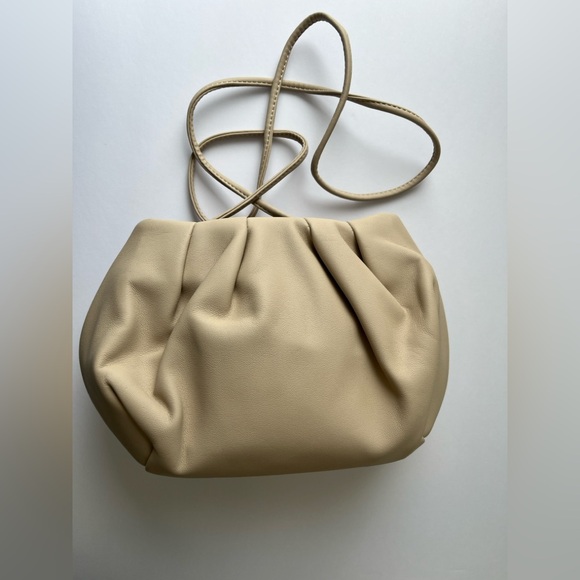 Oak + Fort Scrunch Top Clutch Sandstone - Picture 2 of 8